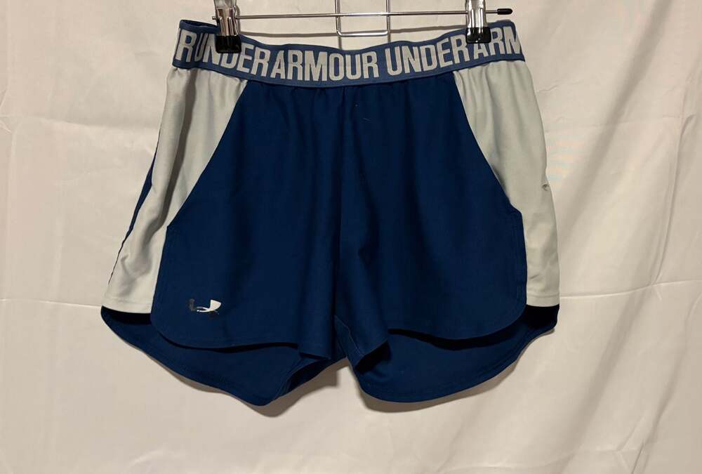 Under Armour Play Up Shorts Women's Size Large Loose Fit Blue/White Pockets